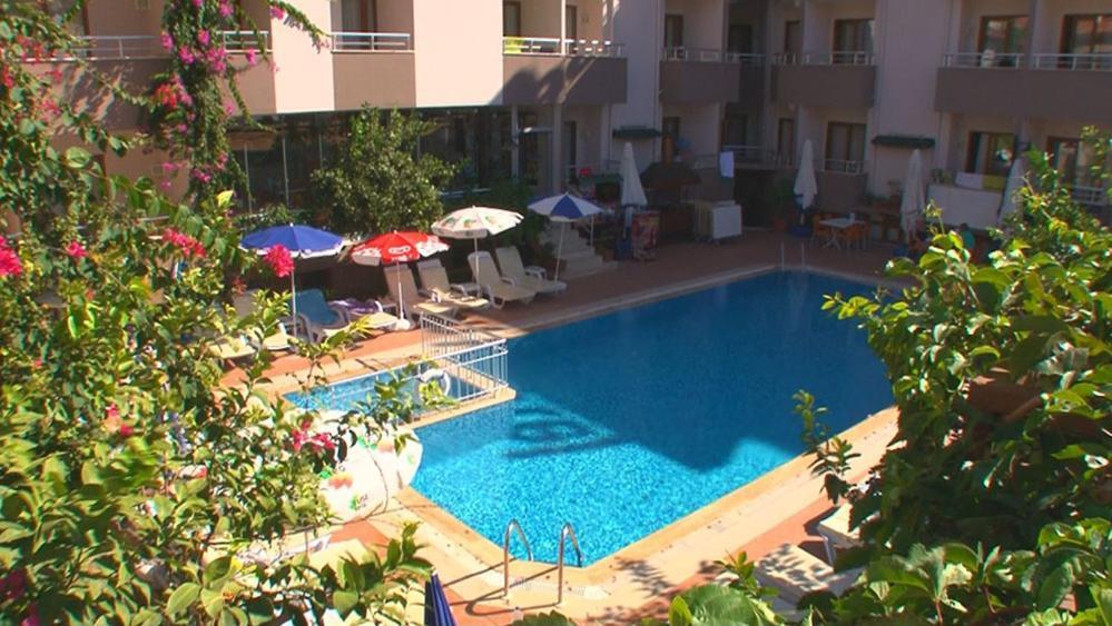 Selenium Hotel Side Exterior foto